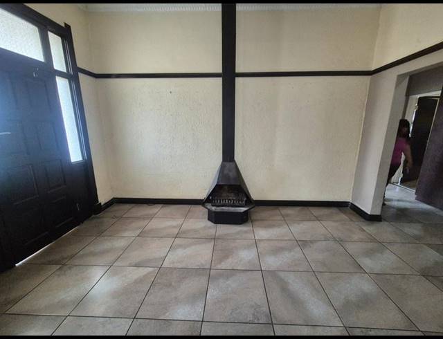 3 BEDROOM HOUSE FOR SALE IN FLORENTIA